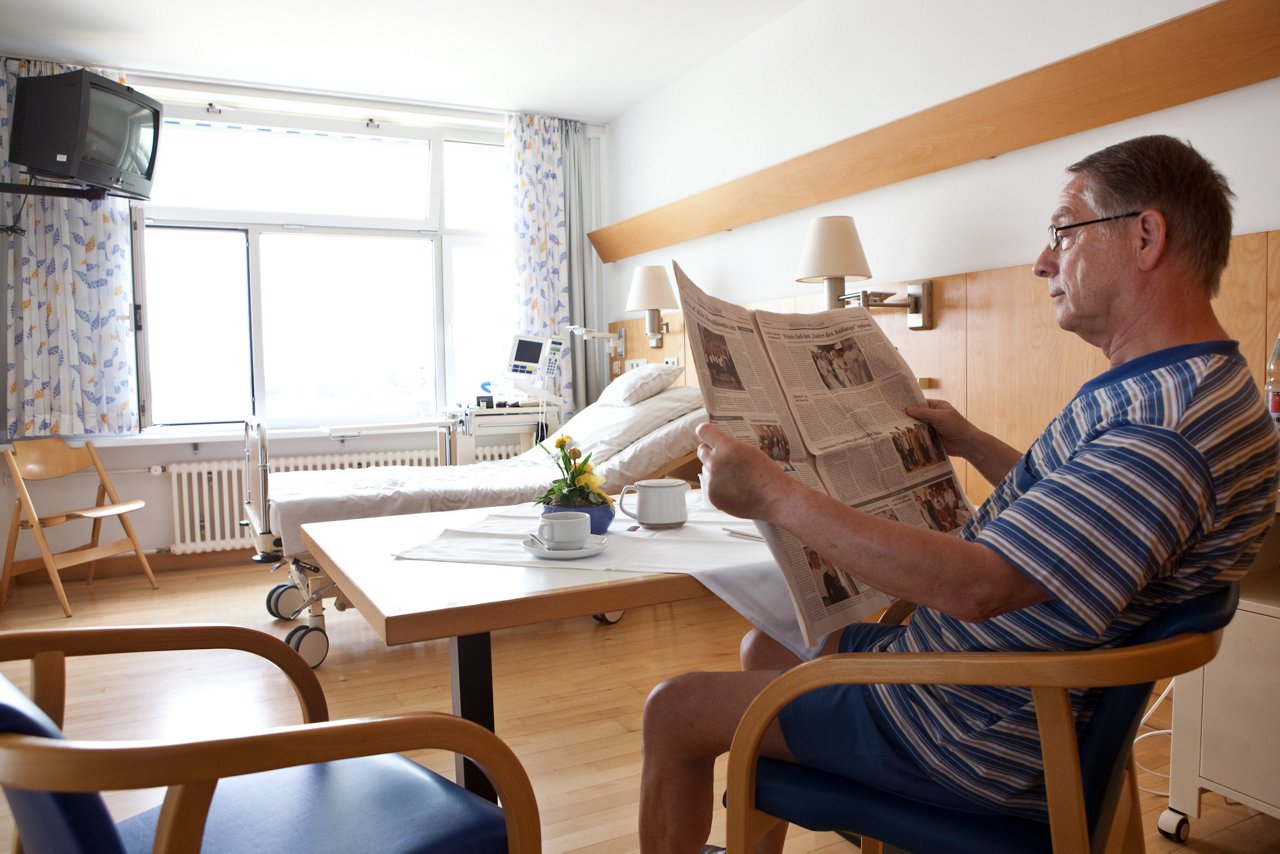 Einbettzimmer in der Helios Klinik für Herzchirurgie Karlsruhe