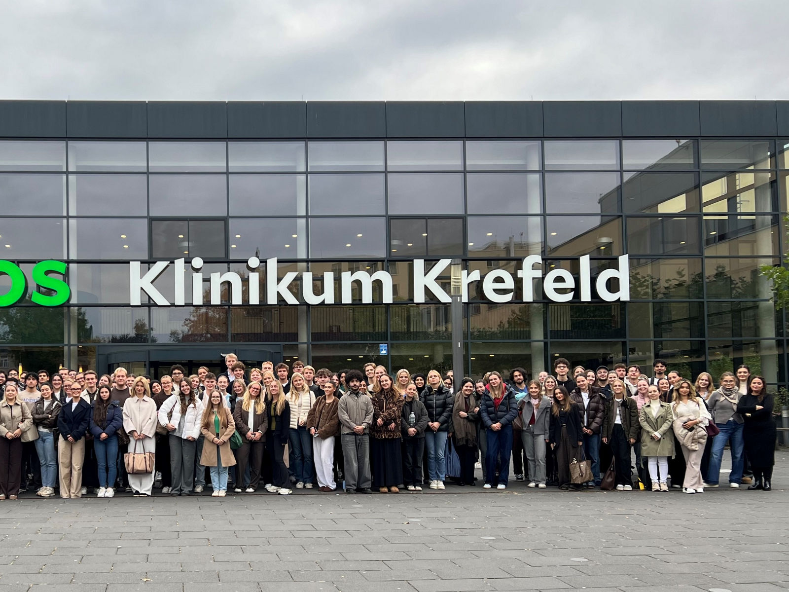 Willkommen zum Studienbeginn:  Helios Klinikum Krefeld begrüßt ersten Medizinstudierenden-Jahrgang 