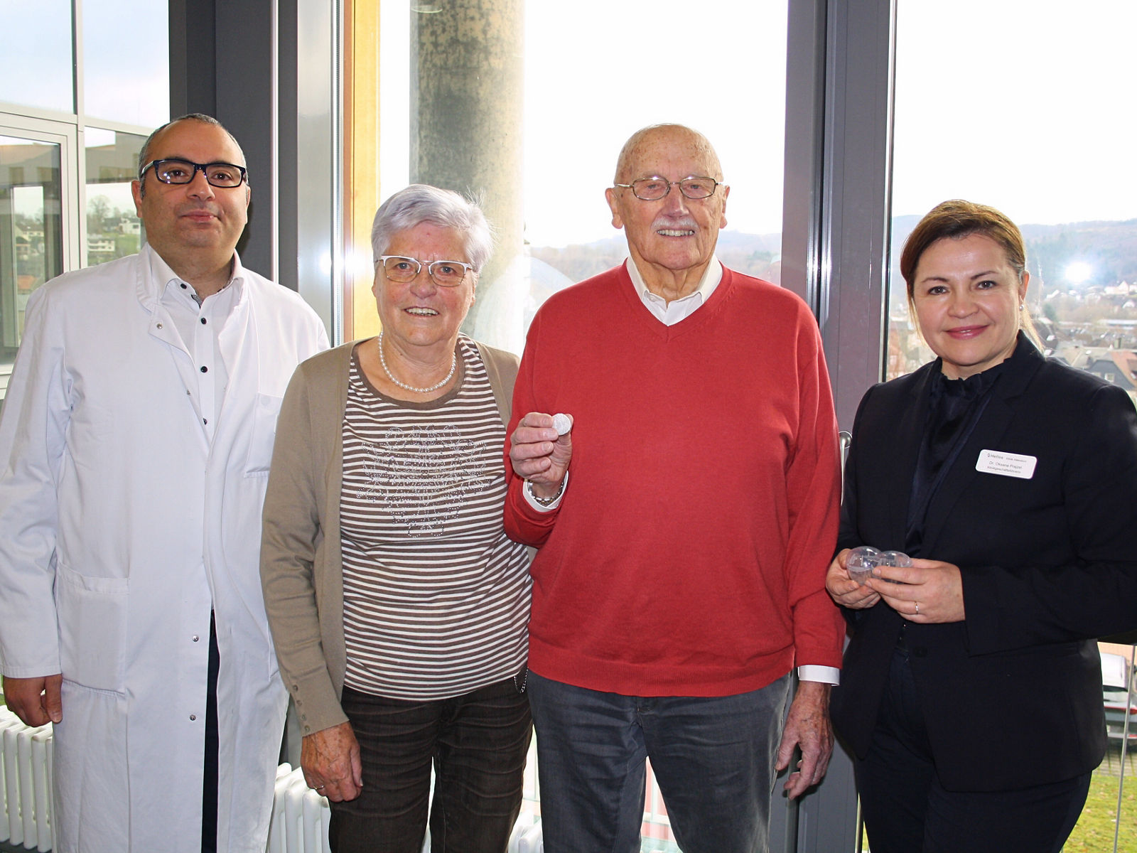 Mit Schirm, Charme und Akkordeon: Ein Repetaler wird wieder fidel