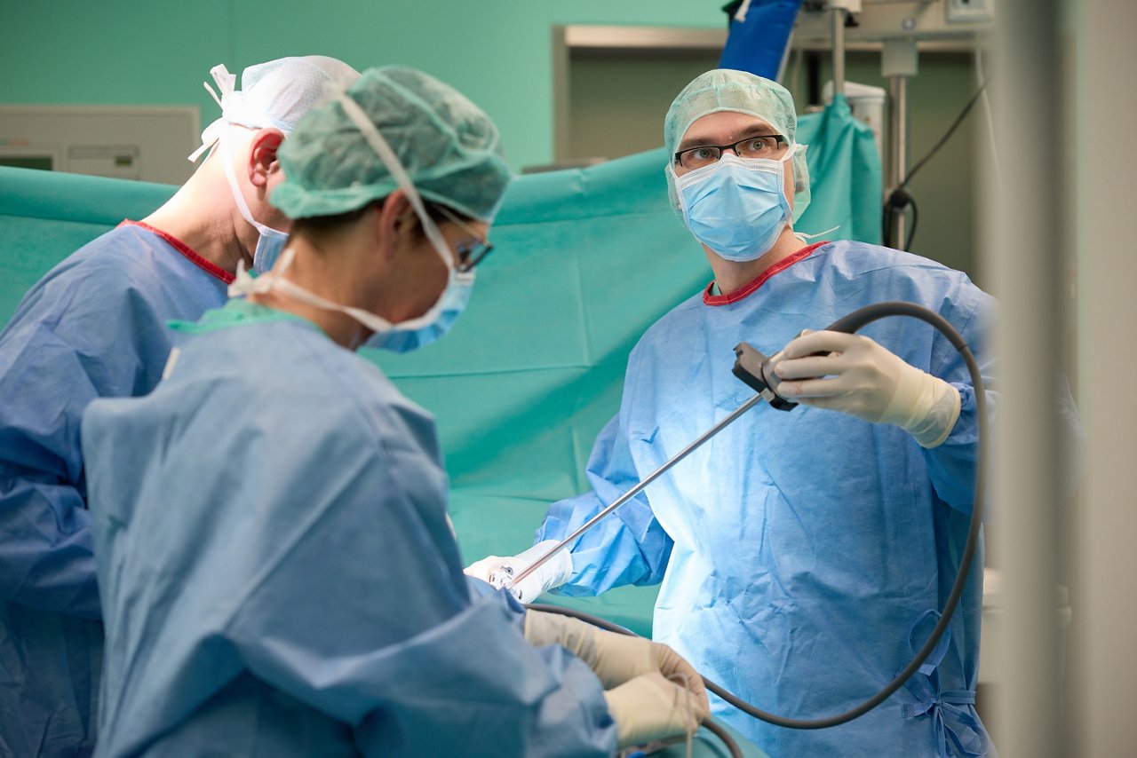 OP-Team während einer Operation 