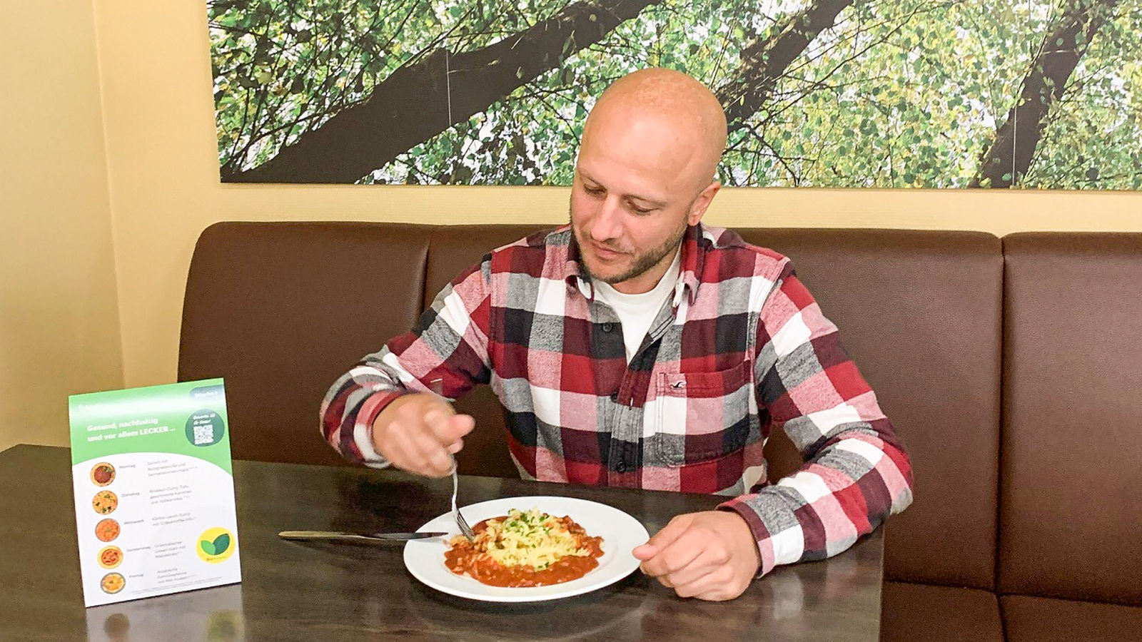 Schmackhaftes neues Angebot: Bio-vegane Küche in der Cafeteria der Helios St. Elisabeth Klinik Hünfeld