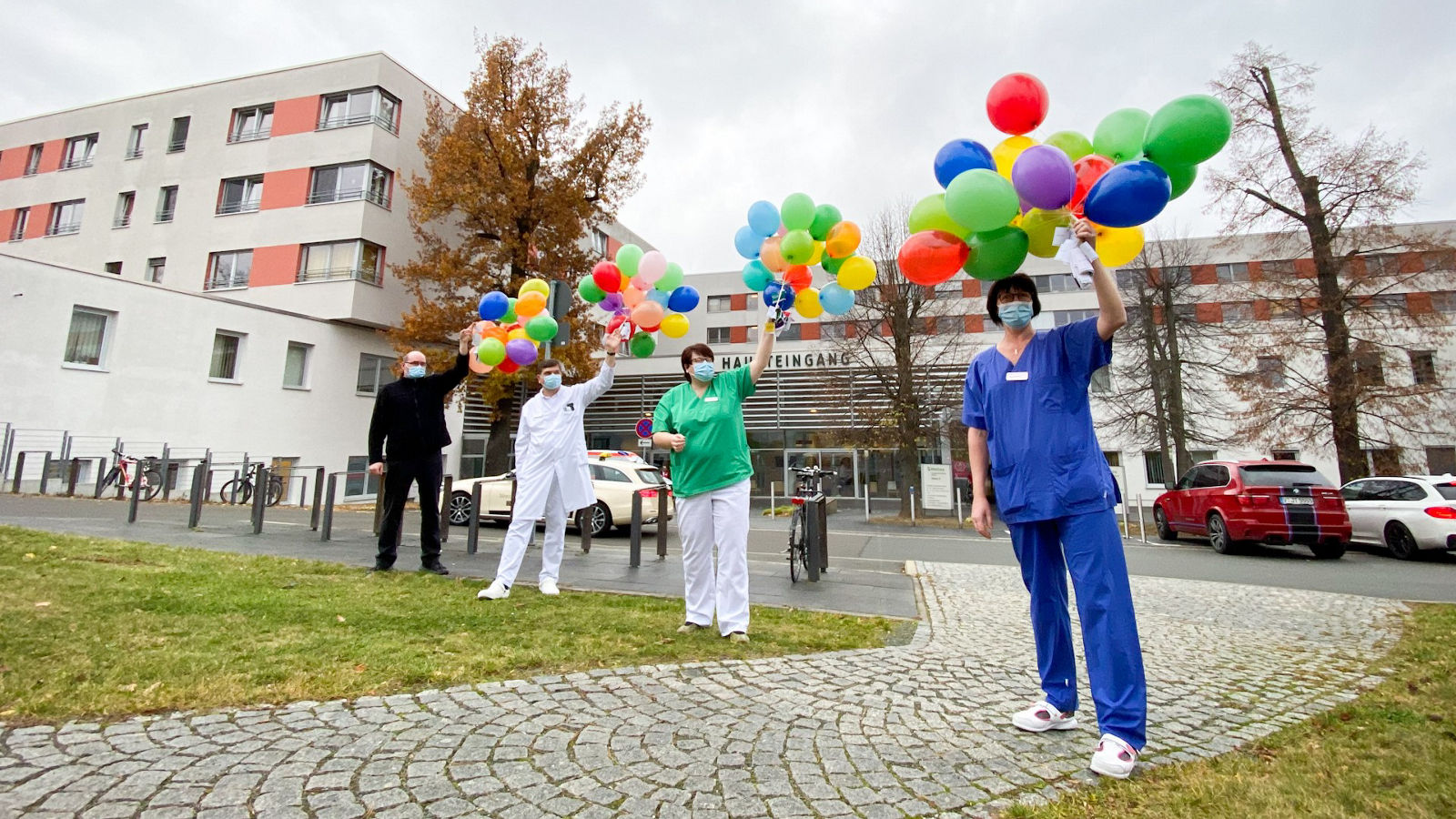 Helios Vogtland-Klinikum Plauen lässt Wunschballons steigen