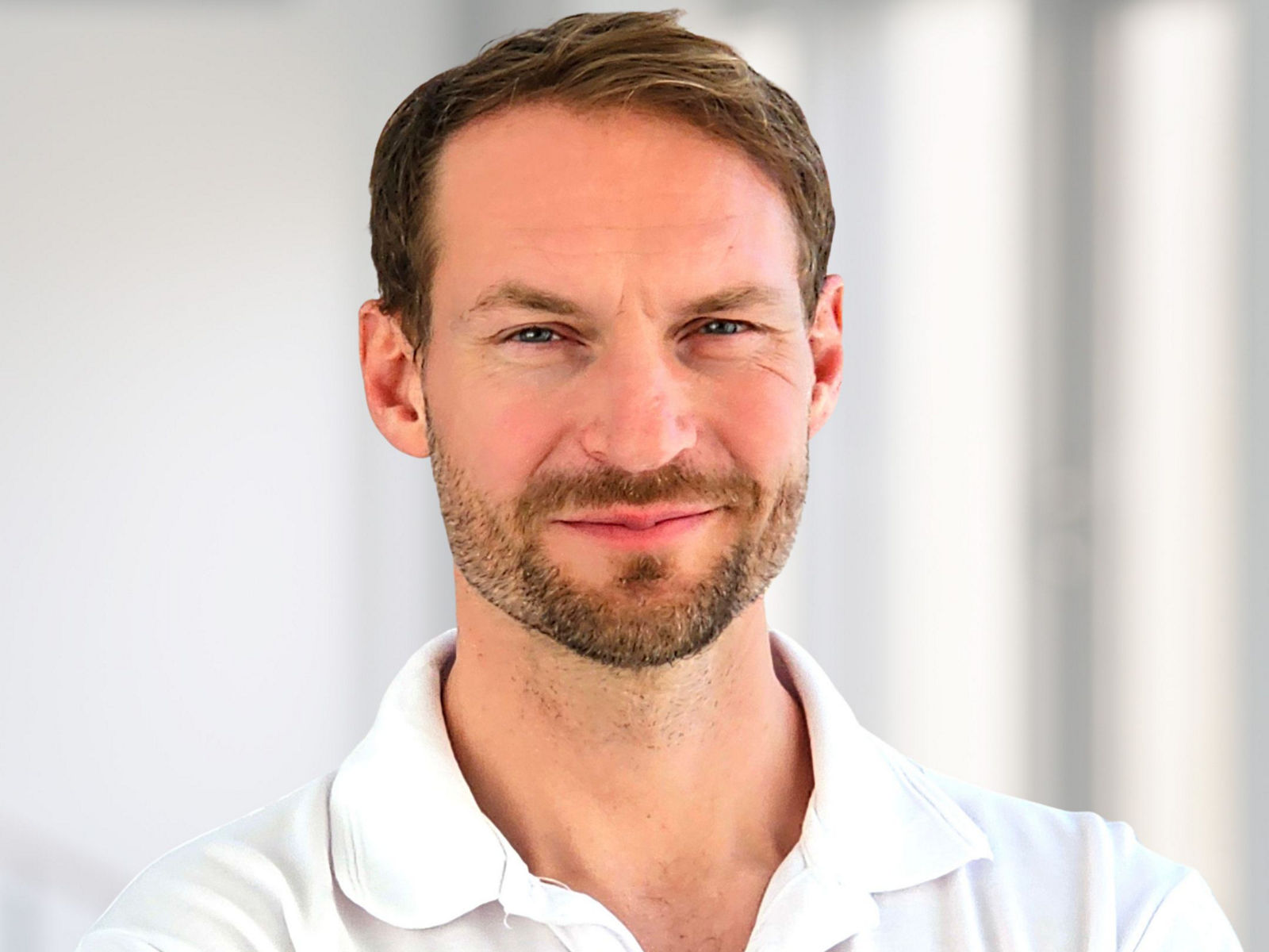 Neue Stärke für den Bewegungsapparat: Facharzt Niclas Herzog erweitert orthopädisches Leistungsspektrum im MVZ Burg