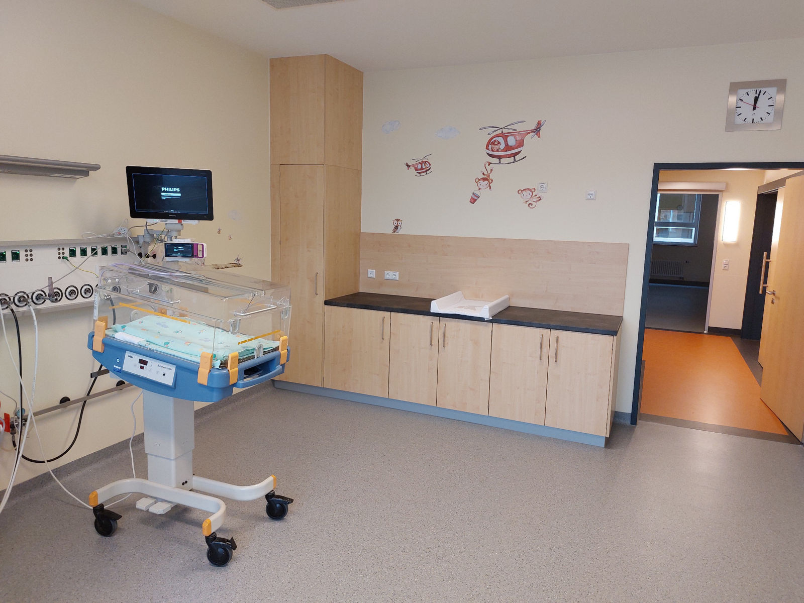 Jetzt mit Rooming-In-Option: Kinderintensivstation der Helios St. Johannes Klinik Duisburg zieht um