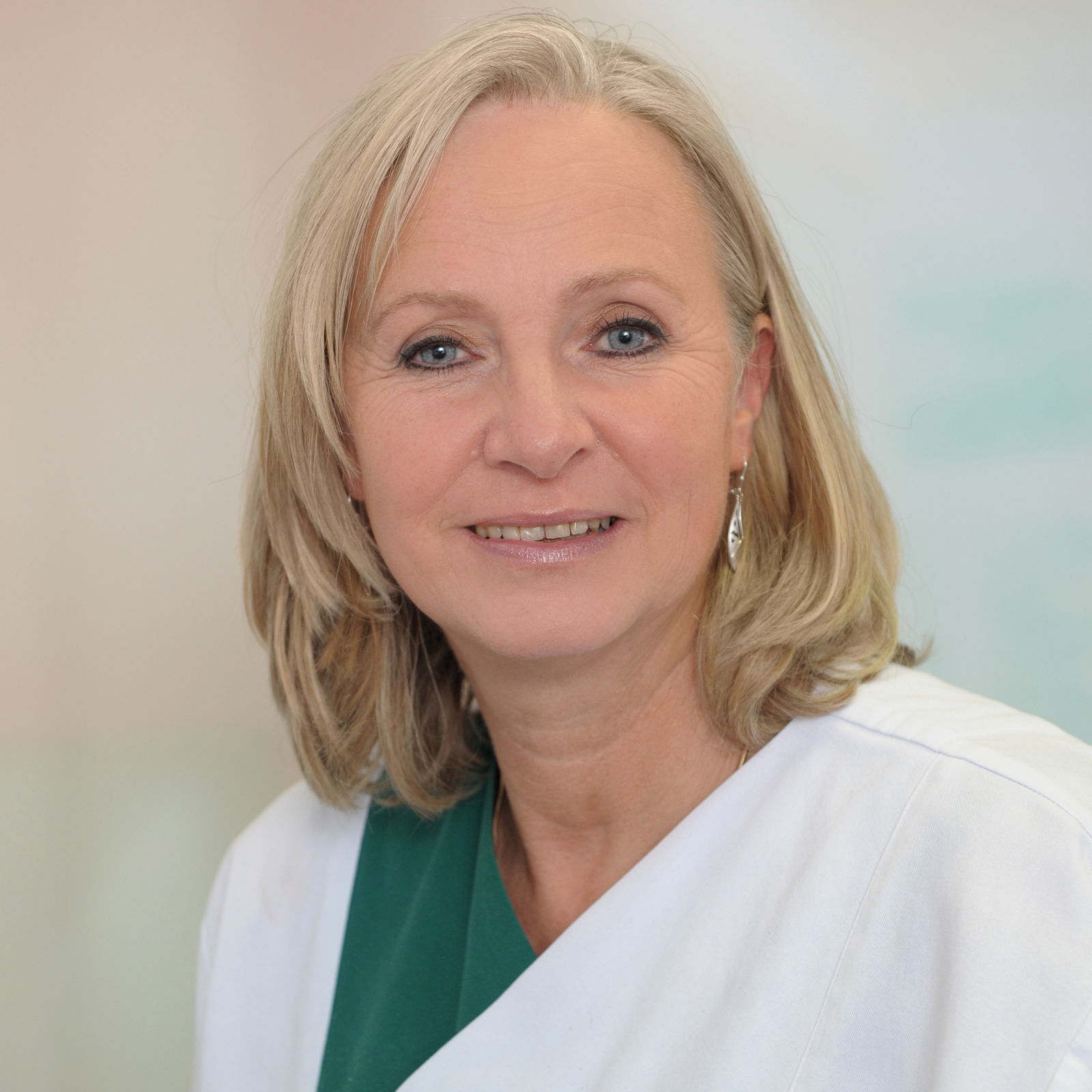 Karin Bauer