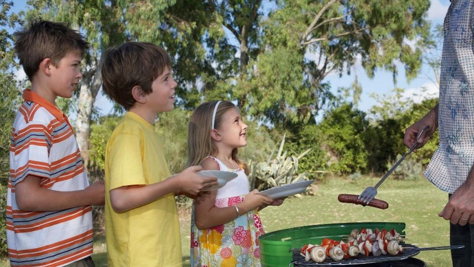 Warum die Grillsaison für Kinder gefährlich sein kann?