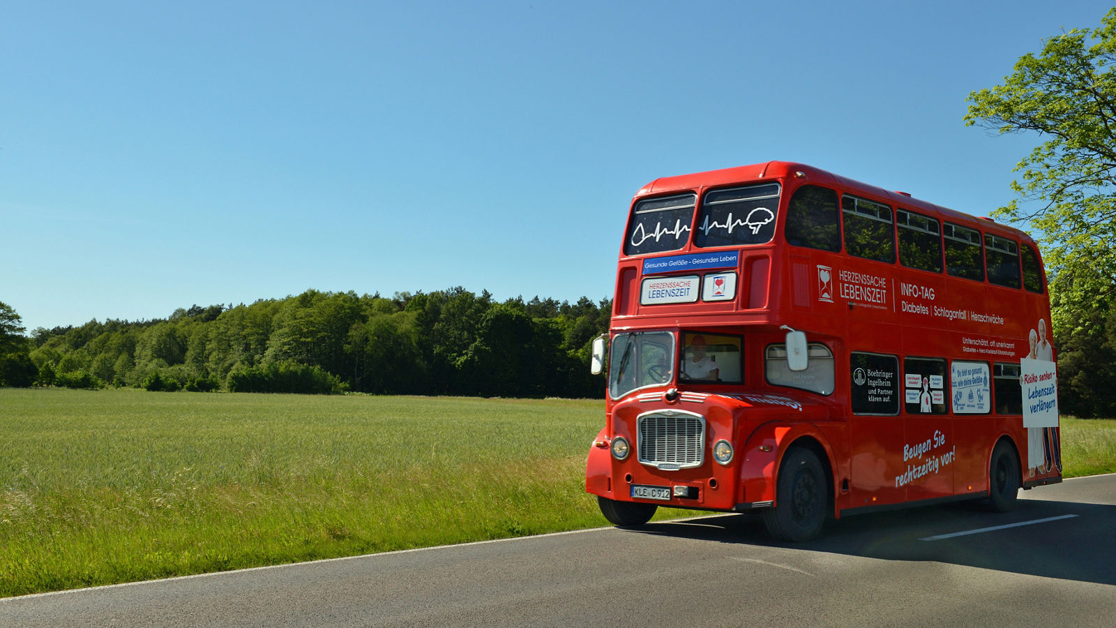 Helios Klinikum Schleswig macht sich für die Prävention von Diabetes und Herz-Kreislauf-Erkrankungen stark: Infobus der Initiative „Herzenssache Lebenszeit“ am 15. August zu Gast in Schleswig  