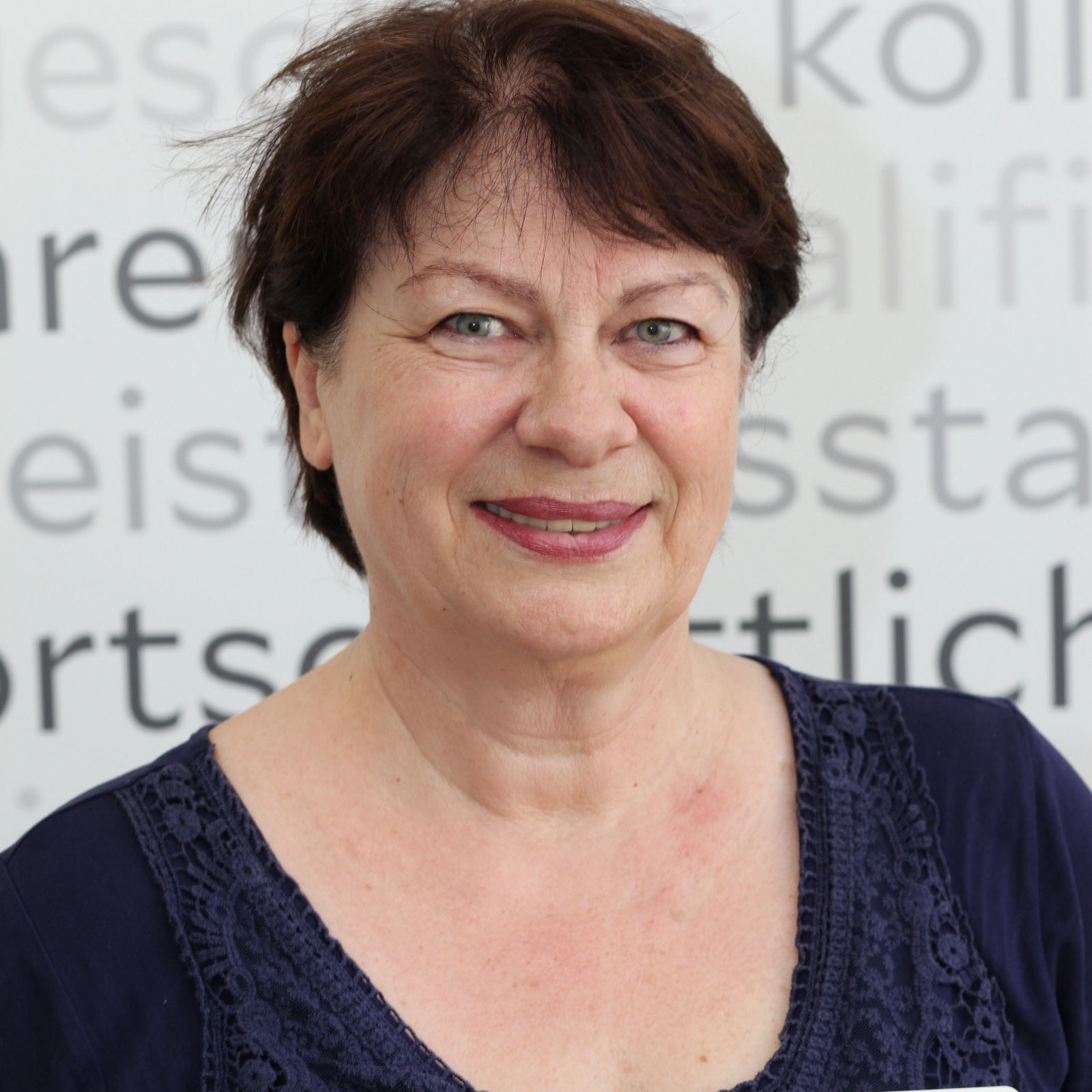 Elvira Knelsen