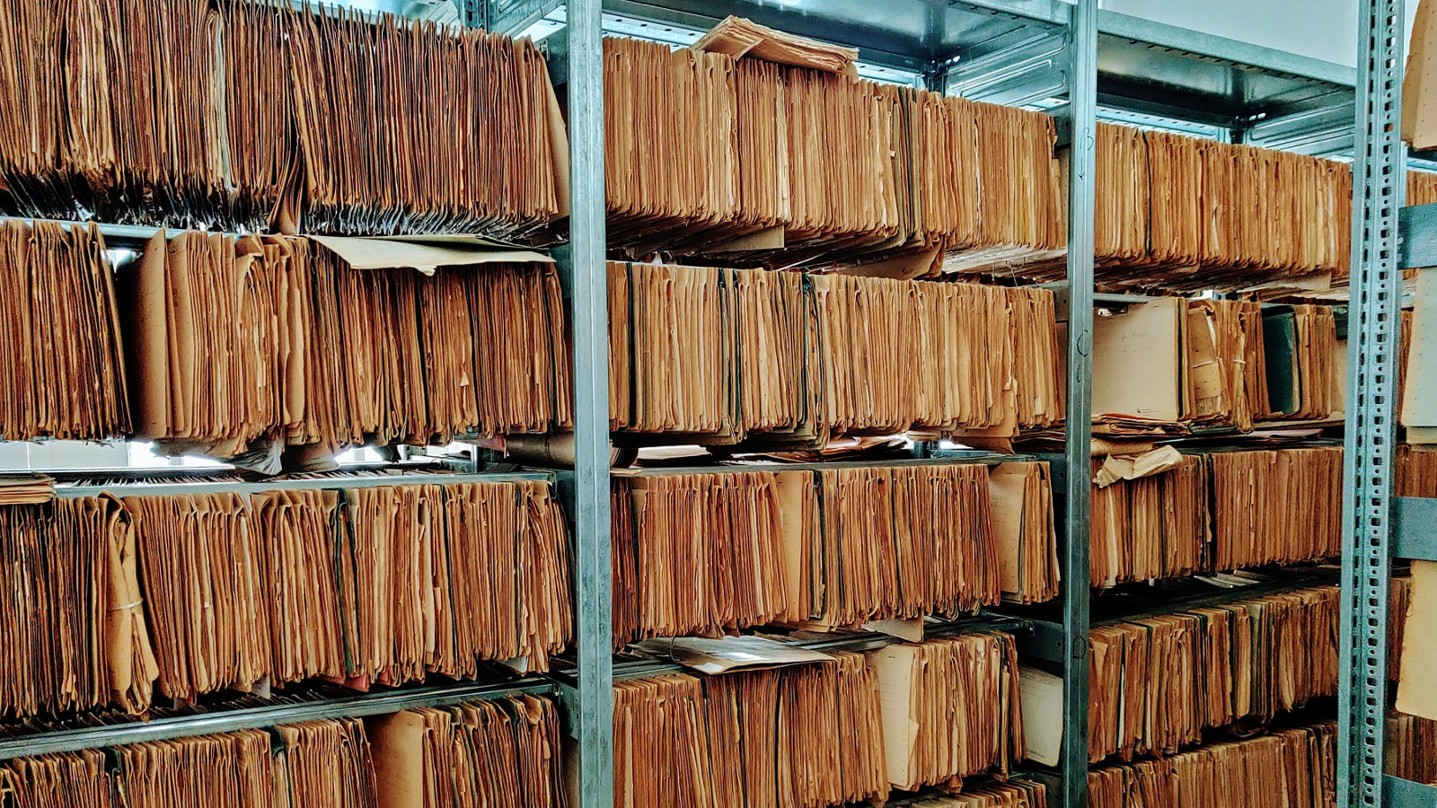 Psychiatrie in der DDR: Hanseklinikum übergibt Landesarchiv tausende Patientenakten 