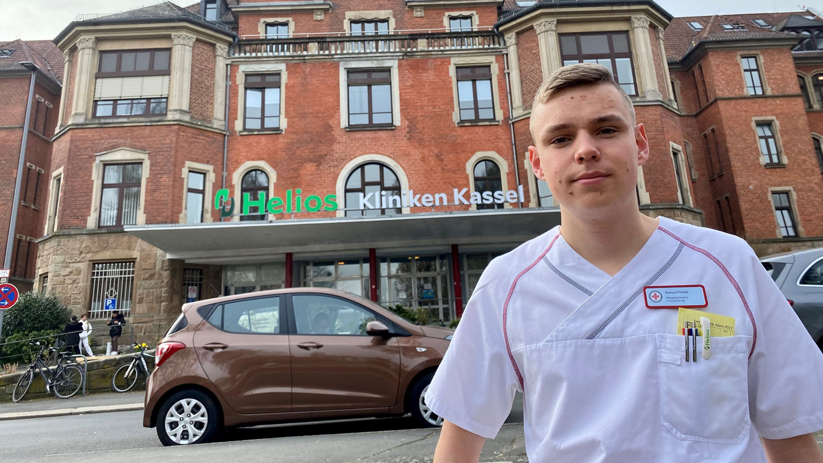 Interview: Azubi Samuel Probst über den Pflegeberuf und Rollenklischees 