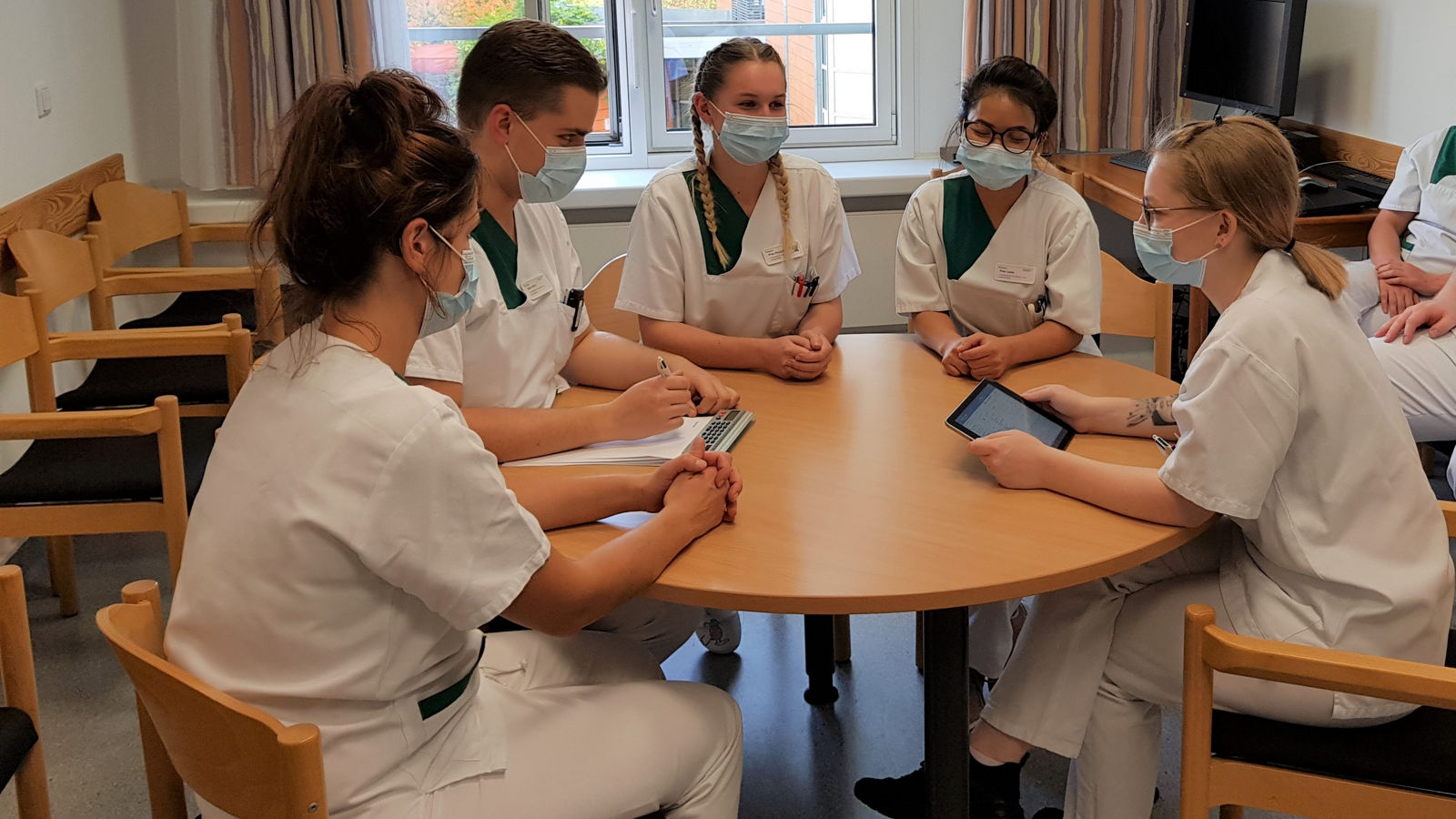 Schüler:innen übernehmen Station im Krankenhaus