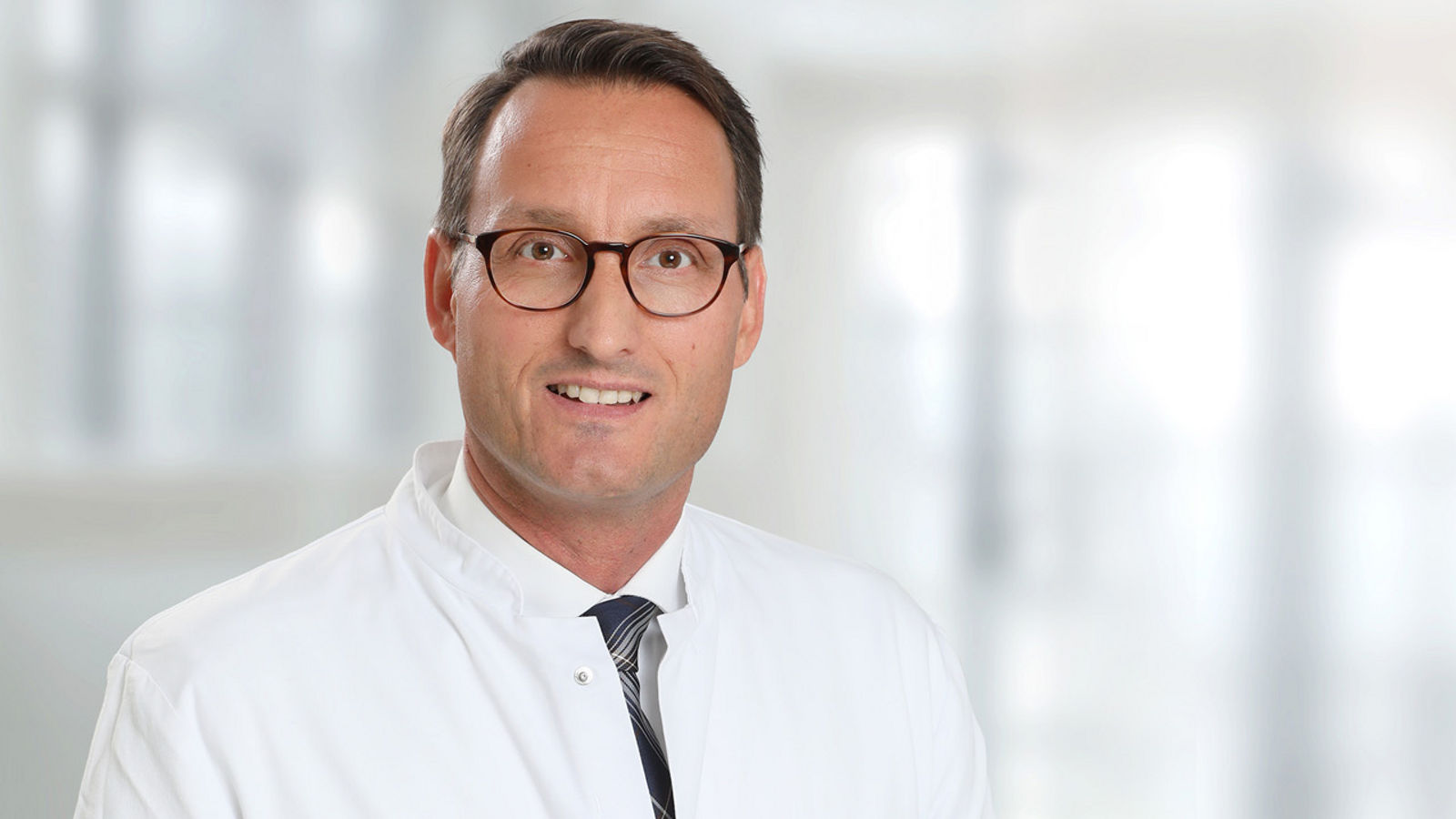 Helios Klinikum Berlin-Buch begrüßt neuen Chefarzt der Kinderchirurgie Dr. med. Stefan Gfrörer