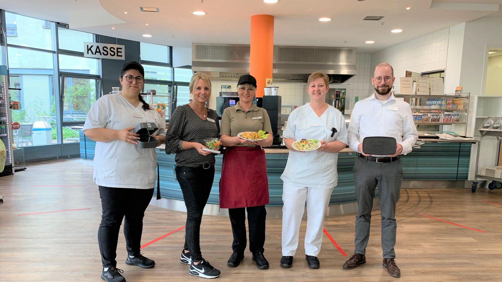 Vegane Gerichte und Mehrweg-Geschirr für Klimaschutz und Nachhaltigkeit in der Cafeteria