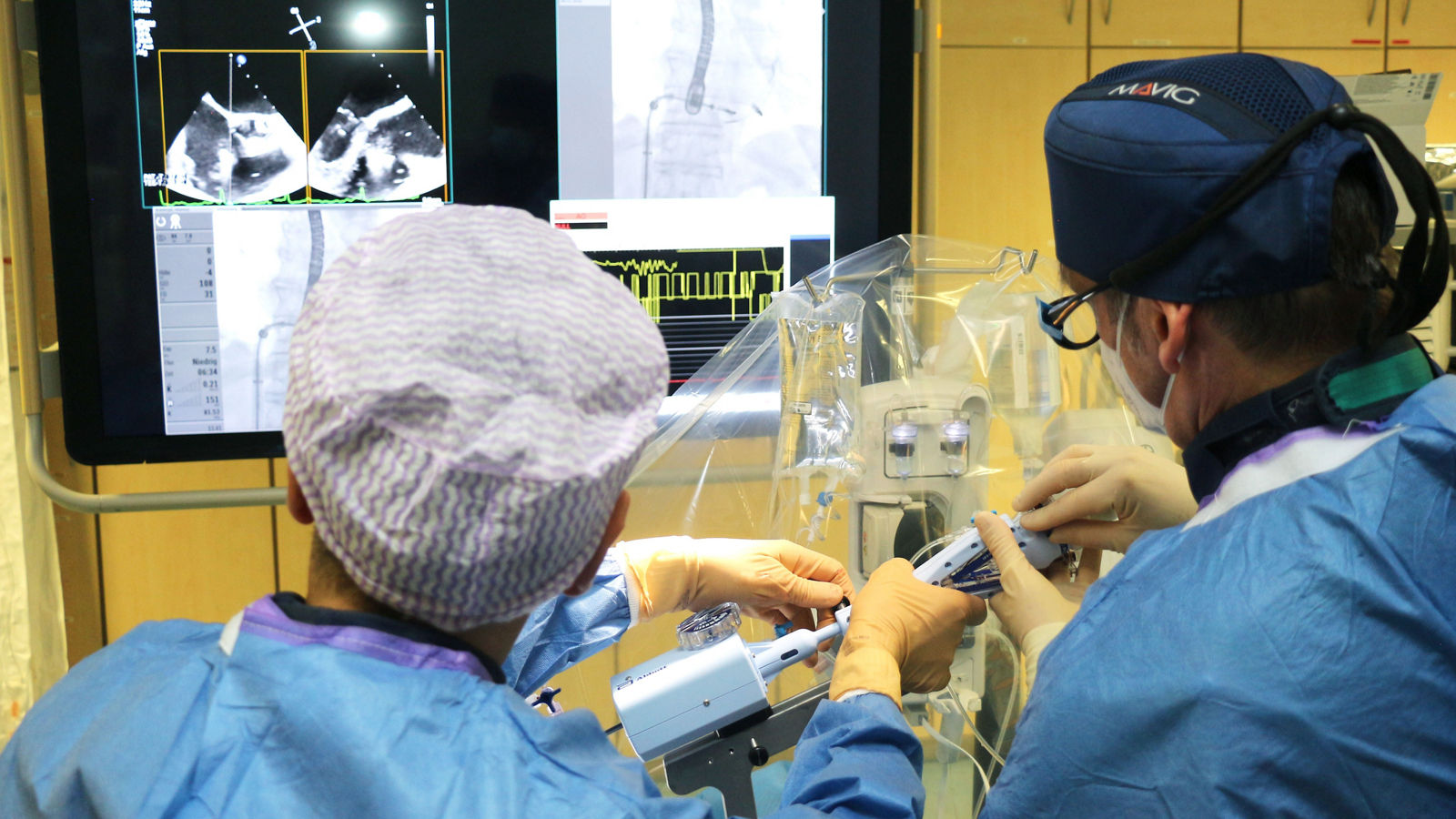 Kardiologie-Team um Chefarzt Prof. Dr. Cemil Özcelik behandelt die „vergessene Herzklappe“ mit modernster kathetergestützter Therapie