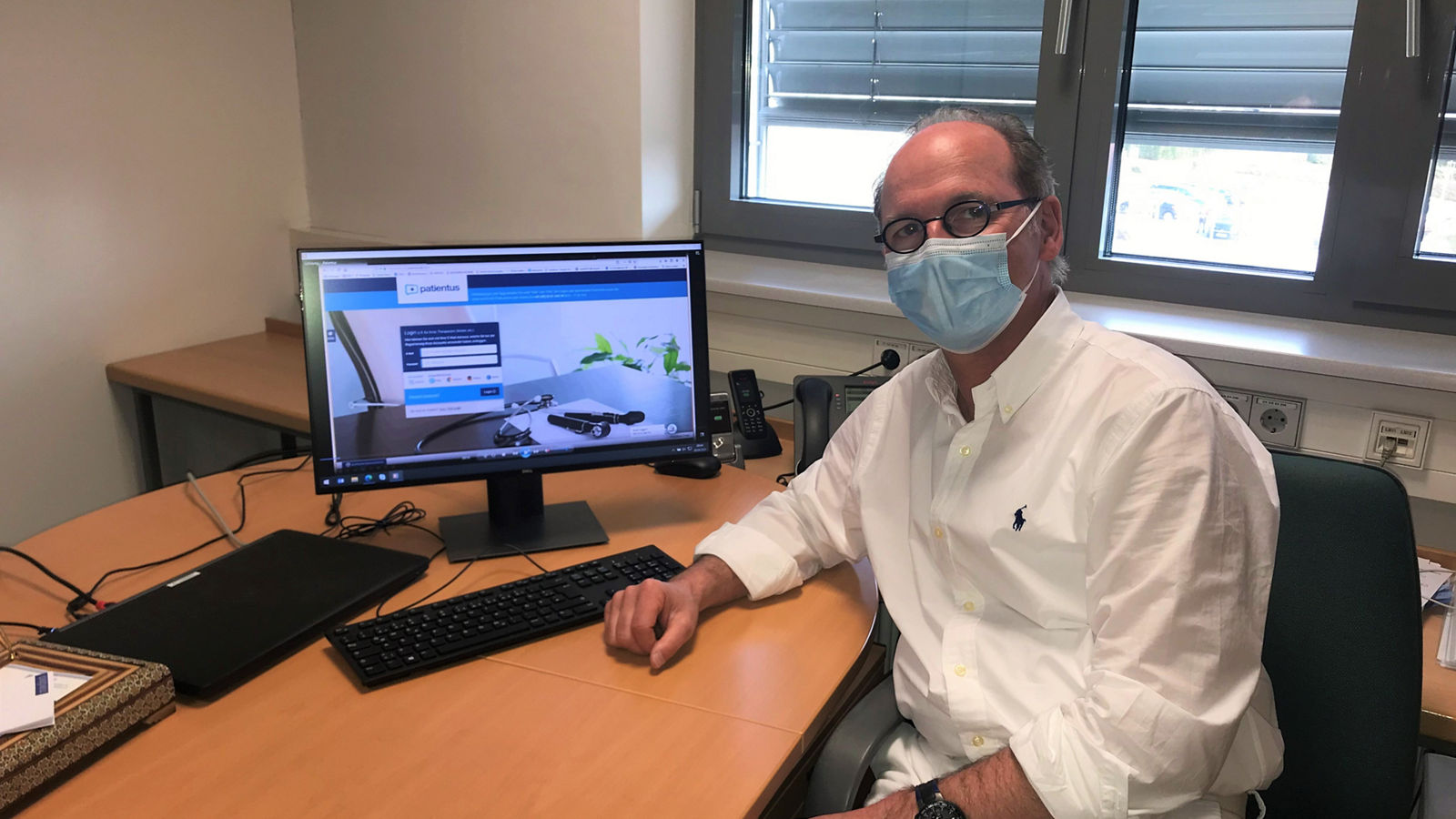 Neues digitales Angebot der Helios Klinik Attendorn: Die orthopädische Videosprechstunde