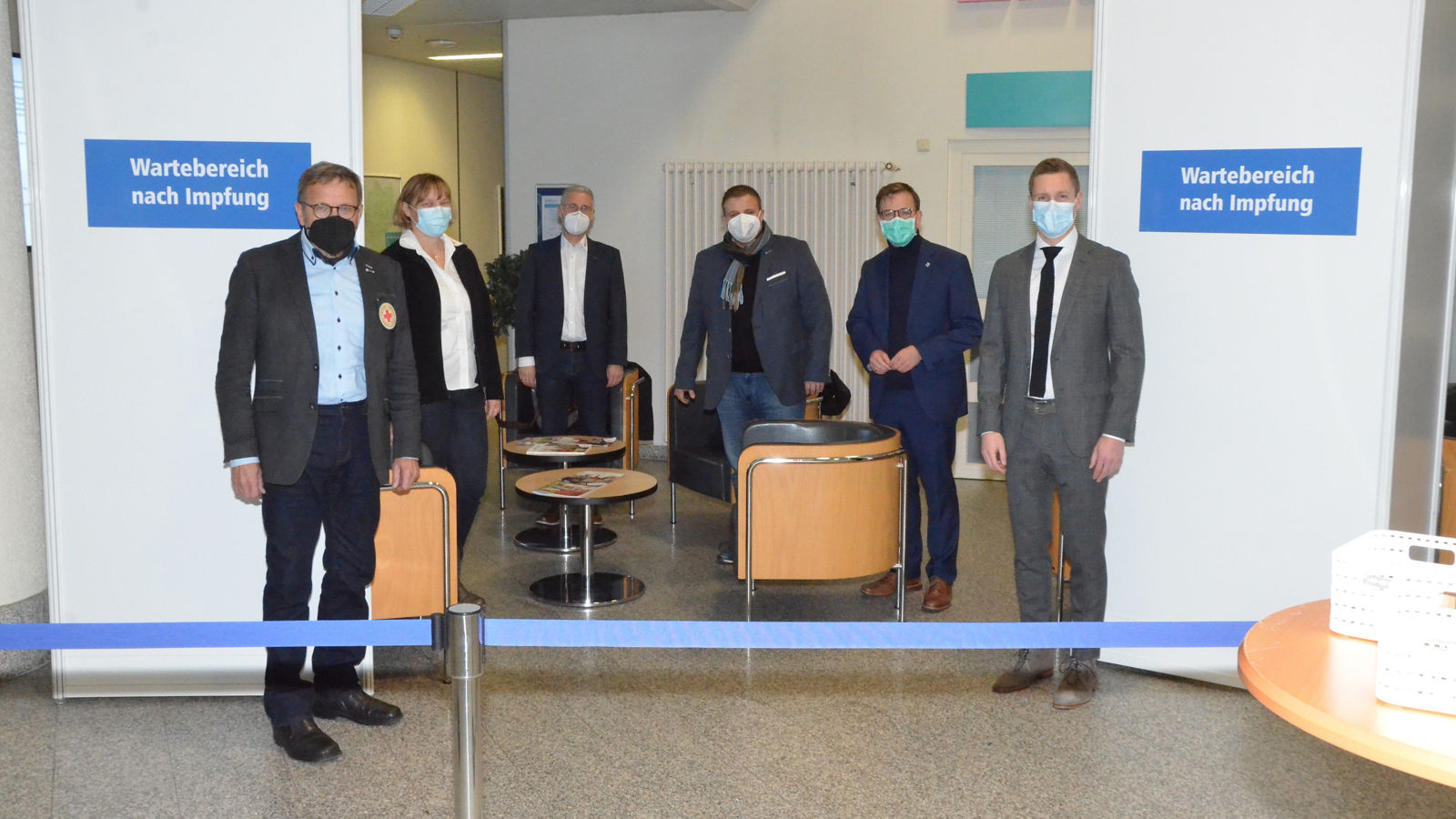 Impfzentrum geht am 8. Dezember an den Start - Helios St. Elisabeth Klinik und DRK-Kreisverband Hünfeld mit gemeinsamem Angebot / Nachfrage sehr hoch