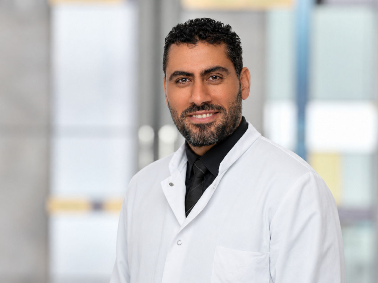 Helios Klinik Cuxhaven baut spezialisierte Allgemein- und Viszeralchirurgie aus: Dr. Ahmed Abdelsamad übernimmt Chefarztposition