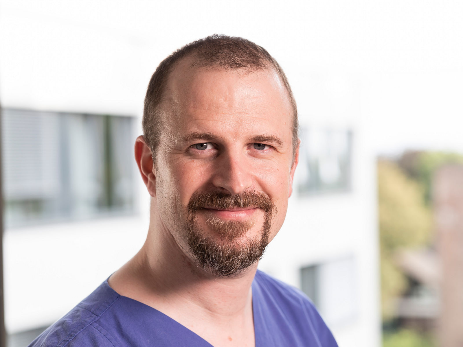 Führungswechsel am Helios St. Josefshospital Uerdingen: Priv.-Doz. Dr. Dr. Sven Holger Baum folgt auf Martin Wazinski als Ärztlicher Direktor