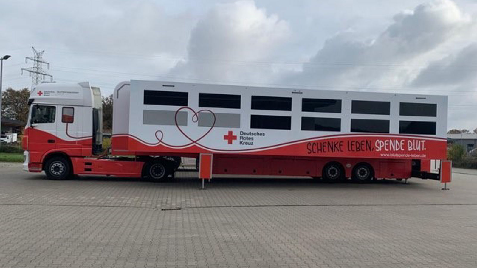Der Blutspende-Truck kommt: Helios Klinik Cuxhaven ruft zur Blutspende auf 