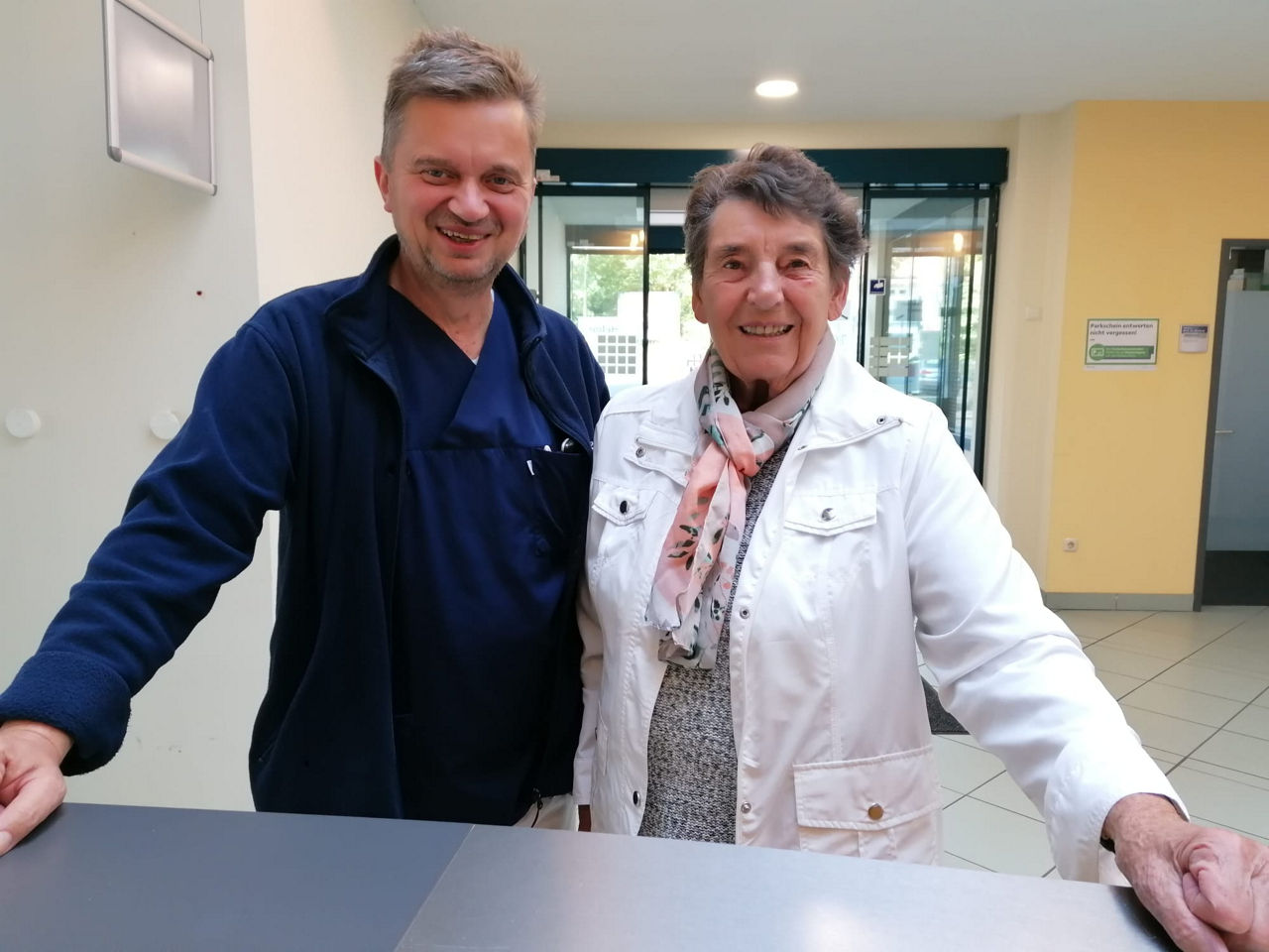 Im „Eli“ kommt sie gerne den Chefarzt besuchen
