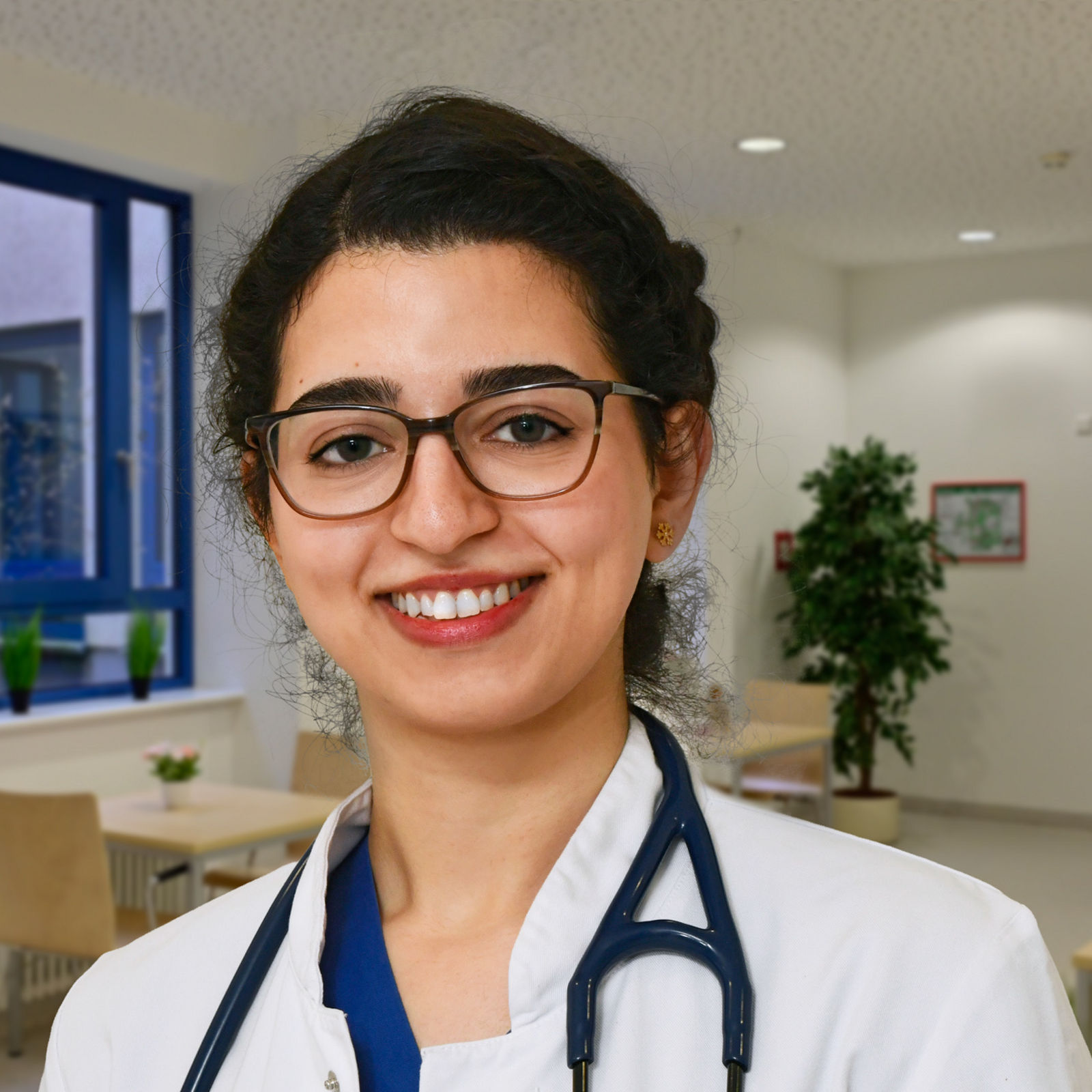 Elahe Ghasemiabiazani