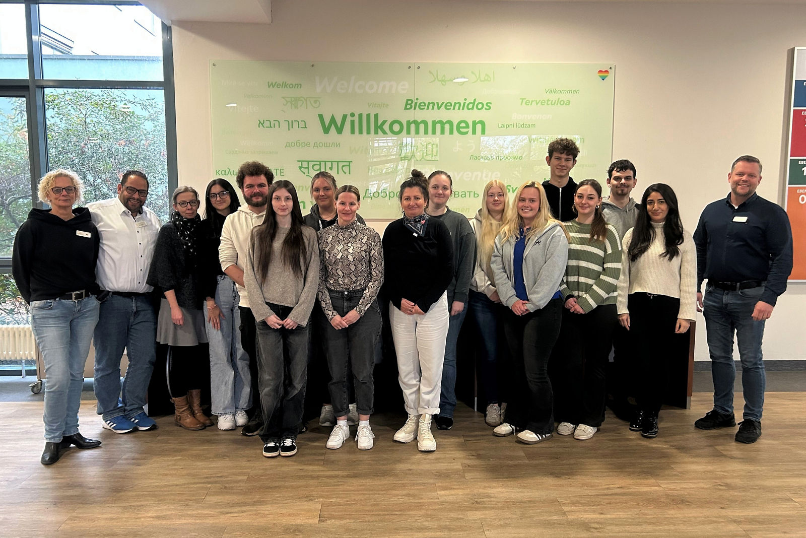 Oktoberkurs: 12 angehende Pflegefachleute starten ihre Ausbildung