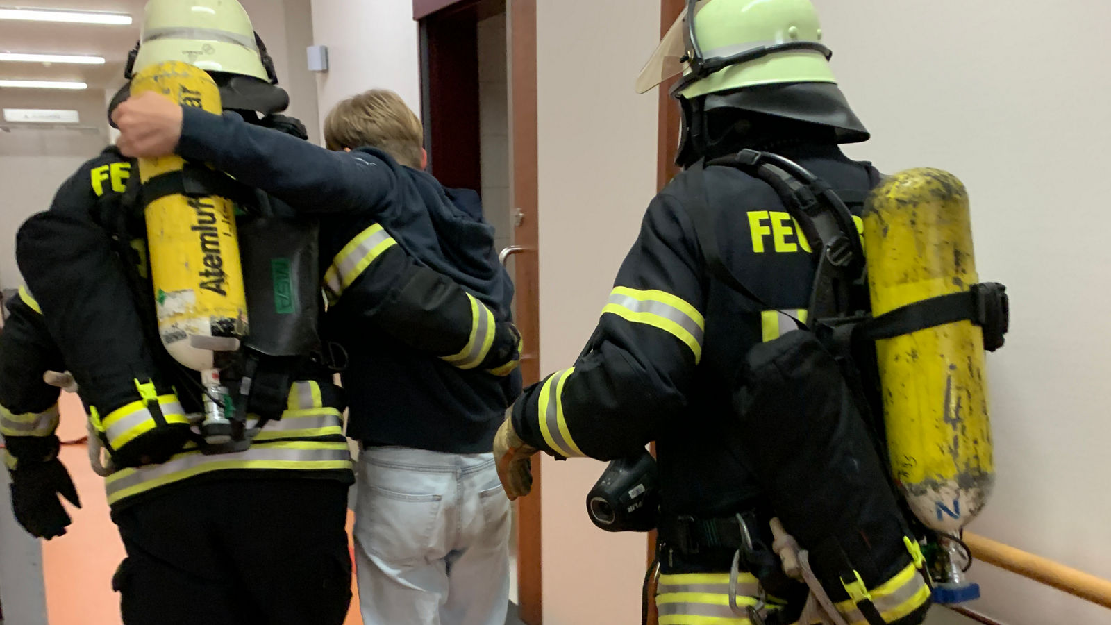 Feuer und viele Verletzte: Nienburger Helios Klinikum übte zusammen mit  Rettungsdiensten und Feuerwehr