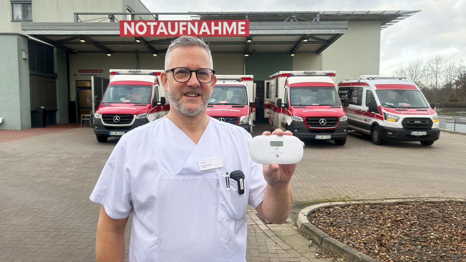 Robert Fischer mit Warnmelder