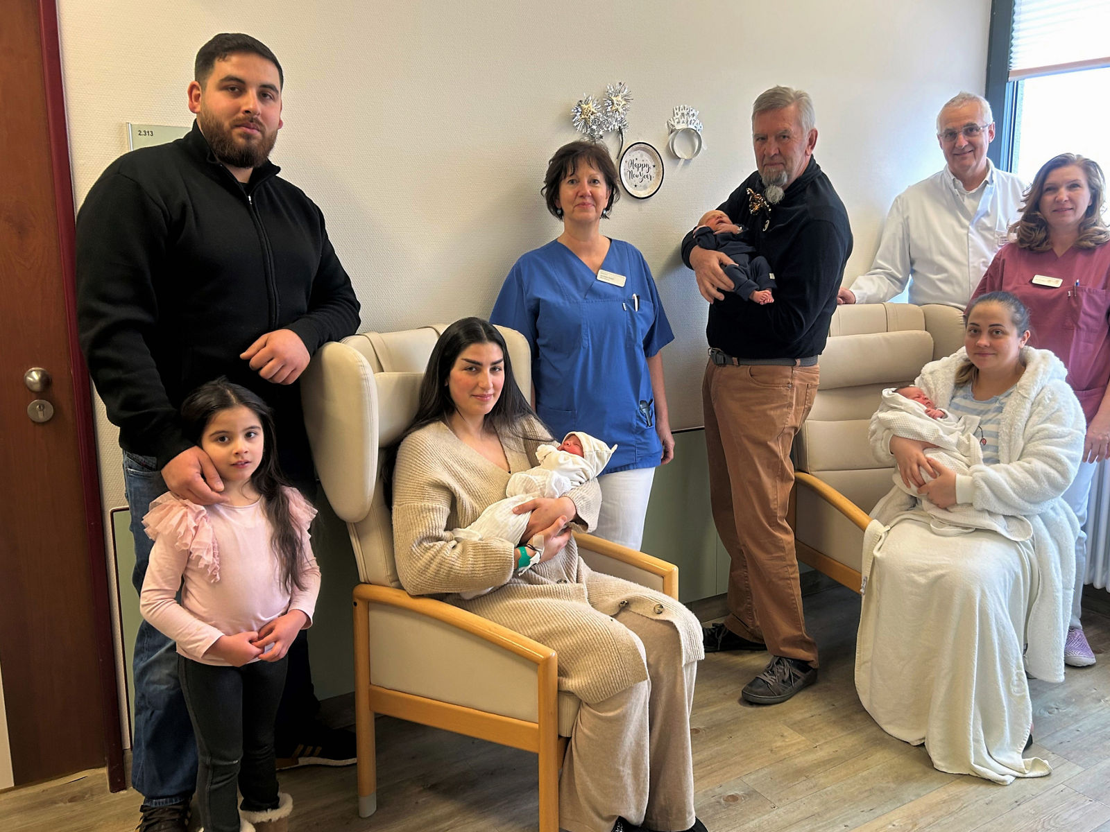 Zwei Silvesterbabys und zwei Neujahrsbabys in den Helios Kliniken Mittelweser
