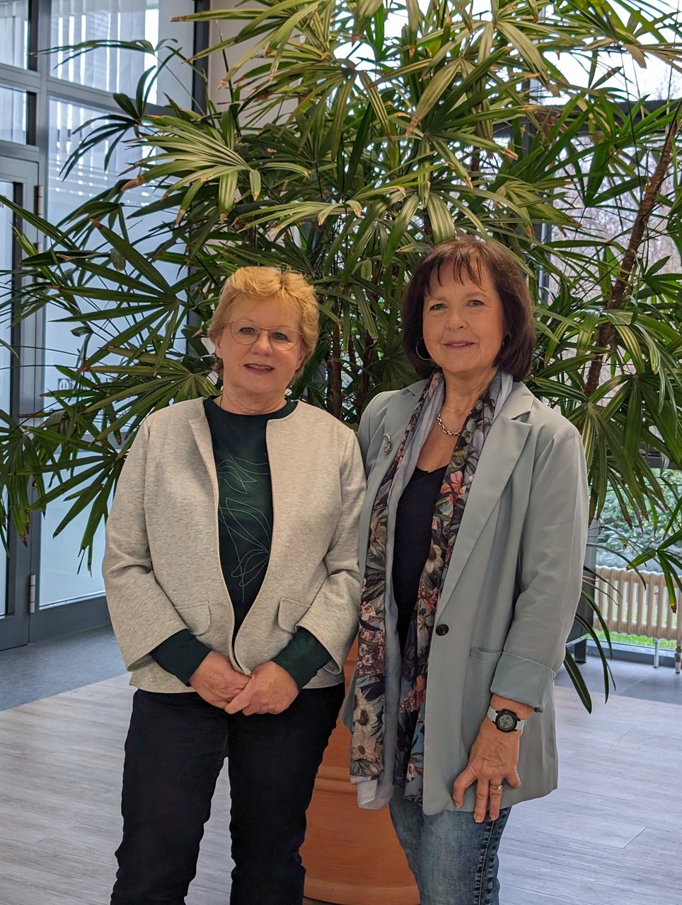 Patientenfürsprecherin Helga Tessner und Karola Gödecke