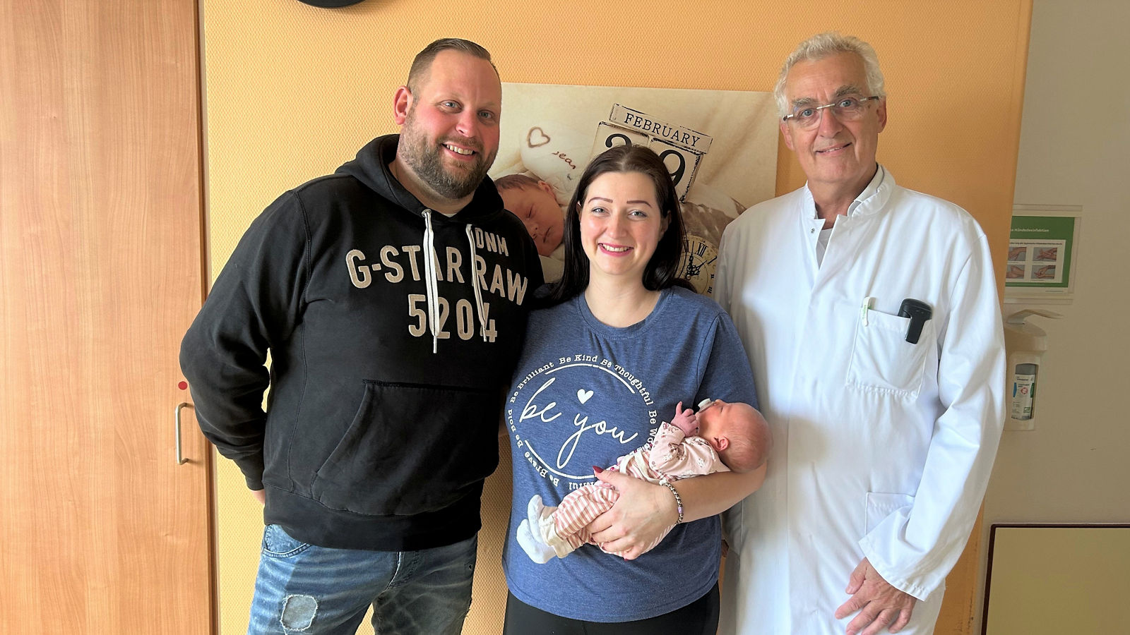 Medizinischer Ausnahmefall: Chefarzt entfernt Tumor „falschen Zwilling“ während Schwangerschaft