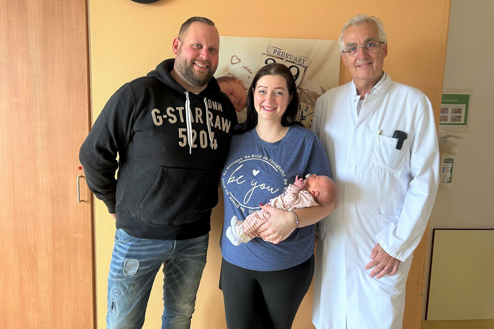 Medizinischer Ausnahmefall: Chefarzt entfernt Tumor „falschen Zwilling“ während Schwangerschaft