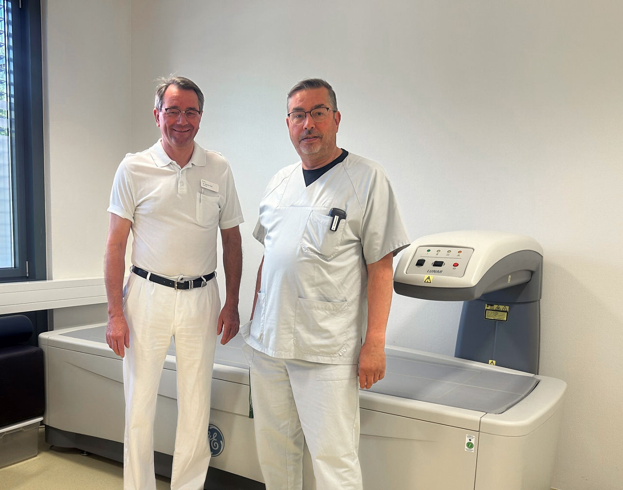 Osteoporose früh erkennen: Helios MVZ Nienburg und Alterstraumazentrum der Helios Kliniken Mittelweser stärken Versorgung im Alter