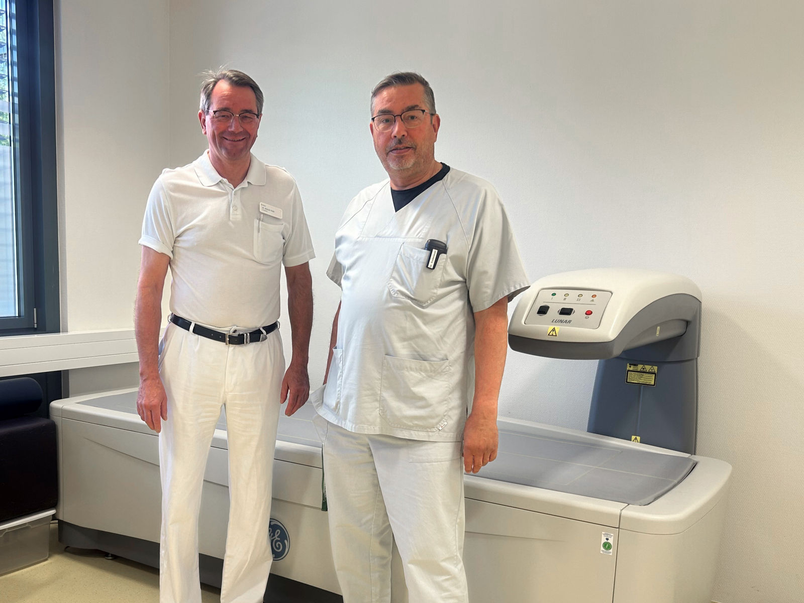 Osteoporose früh erkennen: Helios MVZ Nienburg und Alterstraumazentrum der Helios Kliniken Mittelweser stärken Versorgung im Alter