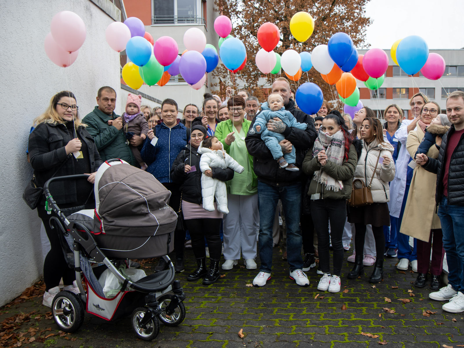 Weltfrühchentag: Helios Vogtland-Klinikum Plauen setzt ein Zeichen für die Kleinsten