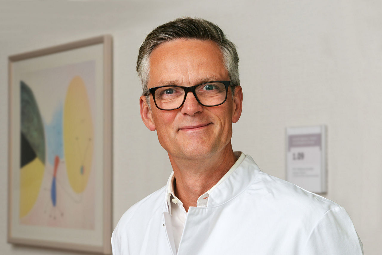 Wolfgang Schröder, FACS, FEBS