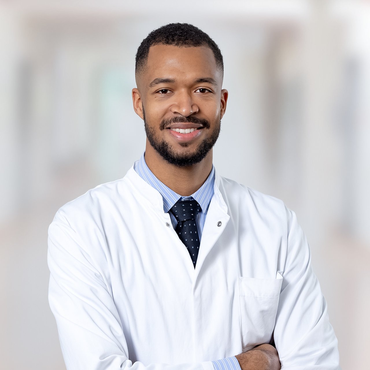 Portraitfoto Nonkoh Sheriff, Arzt in Weiterbildung Allgemein-, Viszeral- und Onkologische Chirurgie