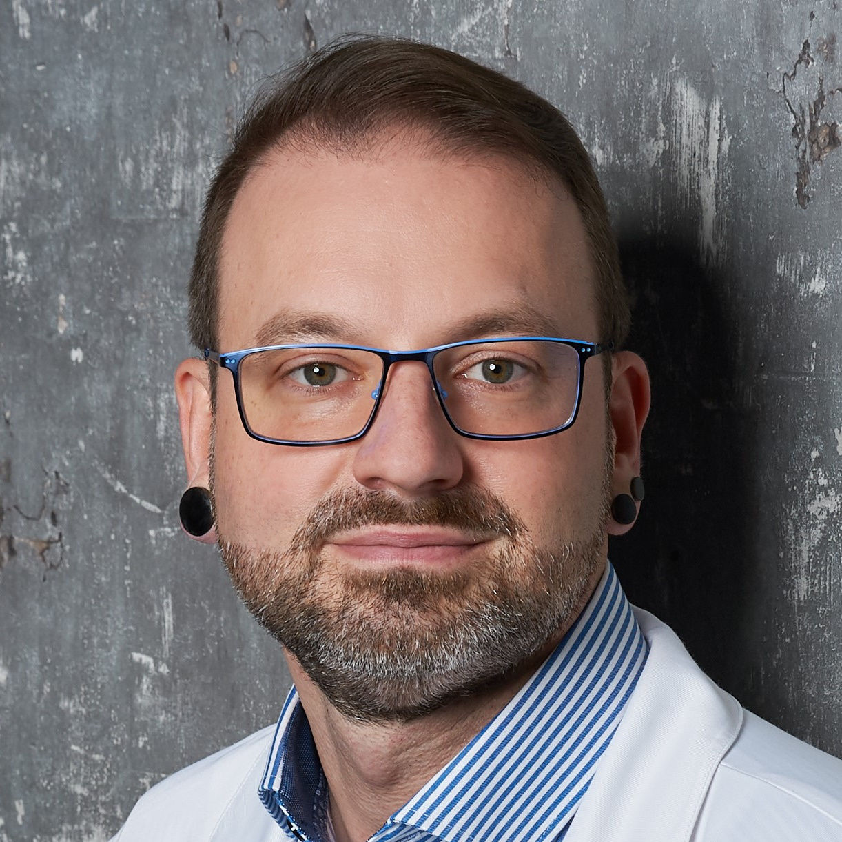 Dr. med., MHBA Christian Theis Helios Klinikum Hildesheim