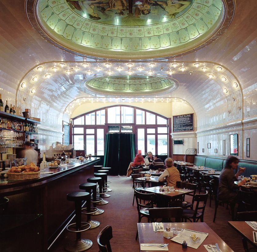 Café Paris in Hamburg