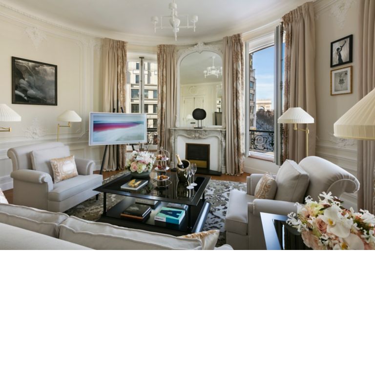 Hotel Barriere Le Fouquetes in Paris