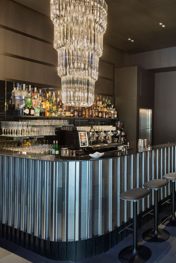 The Bar in the Restaurant Carlo e Camilla in Duomo in Milan