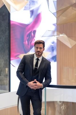 hugo boss store manager