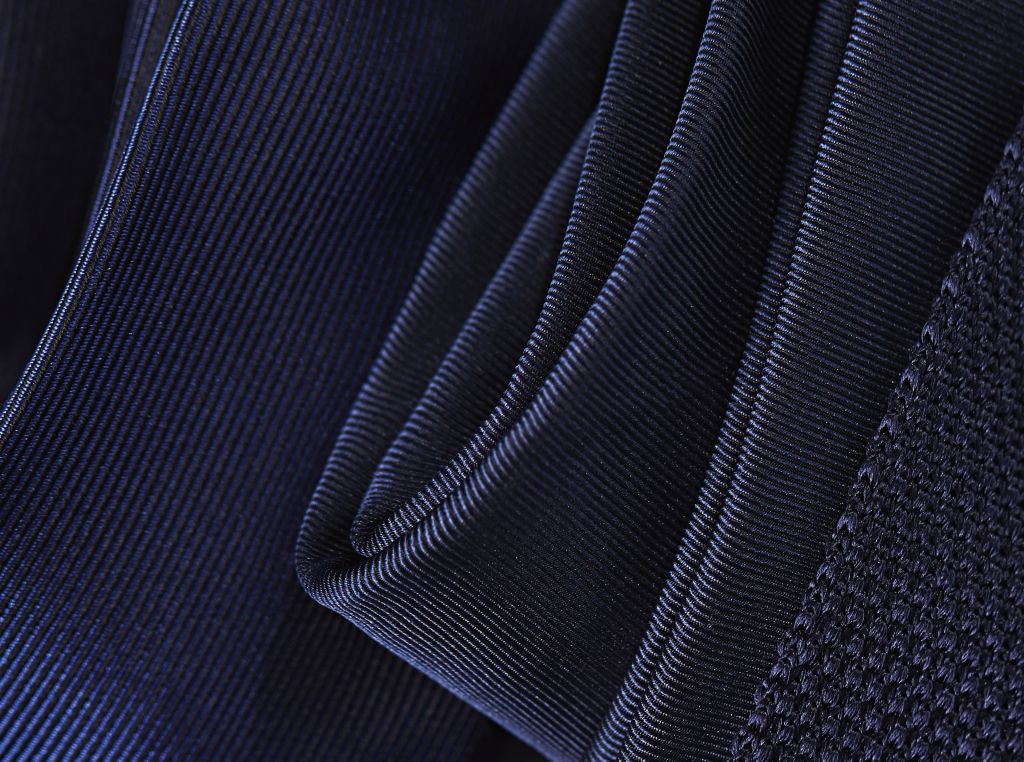 Tejidos de seda para corbatas BOSS