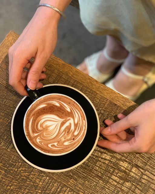 東京LATTESTエスプレッソバーのカフェアート