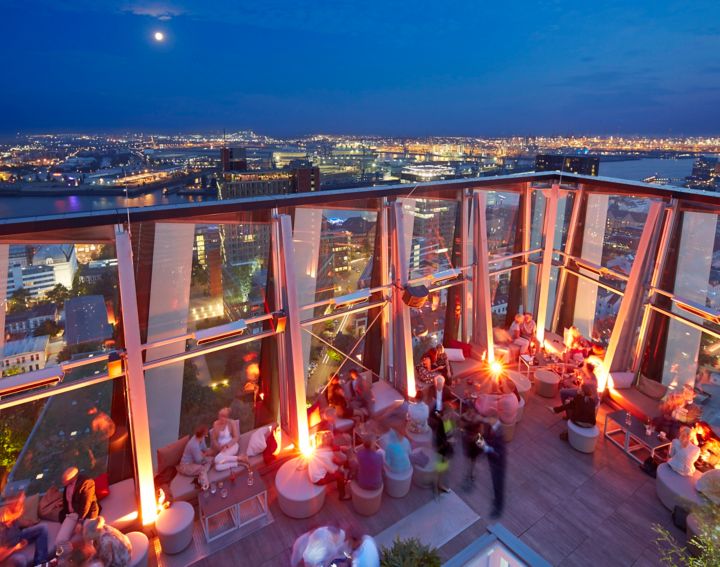 Clouds Restaurant and Bar in Hamburg