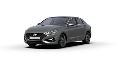 Nowy Hyundai i30 Fastback w kolorze Olivine Grey.