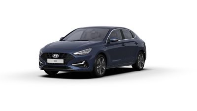 Nowy Hyundai i30 Fastback w kolorze Stellar Blue.