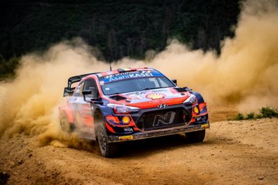 Rallye Monte Carlo a Hyundai i20 Coupe WRC je na cestě.