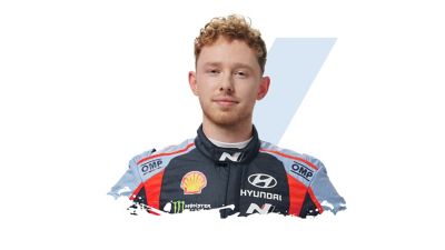 Hyundai Motorsport co-driver Elliot Edmondson supporting Oliver Solberg.