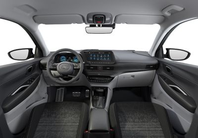 Pohled na kokpit zcela nového kompaktního SUV Hyundai BAYON.